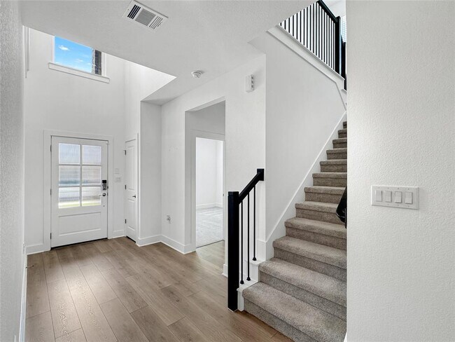 Building Photo - 1420 Carvin Wy