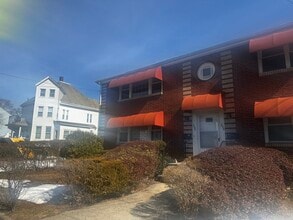 Building Photo - 296 Wood Ave