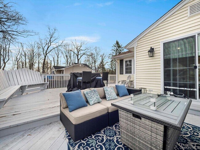 Building Photo - 5 Indian Dr