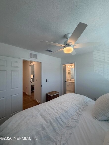 Building Photo - 8326 Zenith Cir