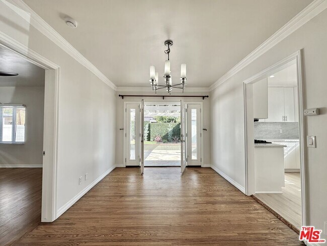 Building Photo - 1206 Greenacre Ave