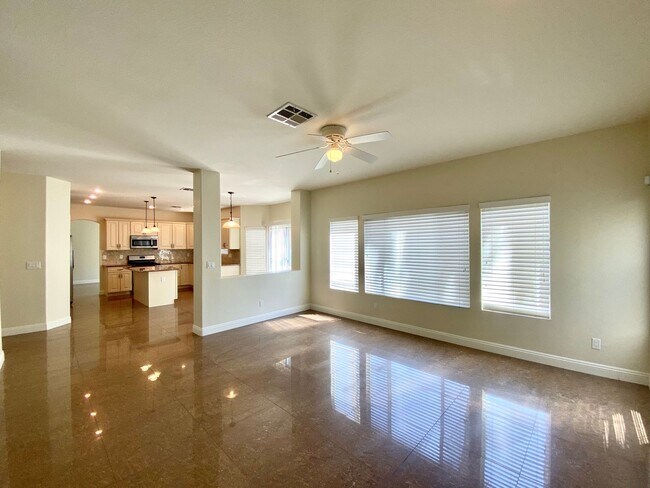 Building Photo - Great location house in Green Valley