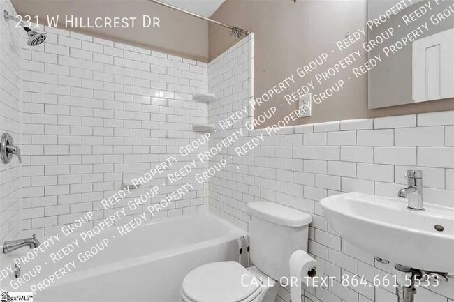 Building Photo - 231 W Hillcrest Dr