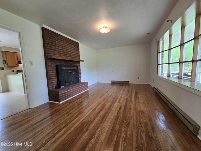 Building Photo - 849 NC-561