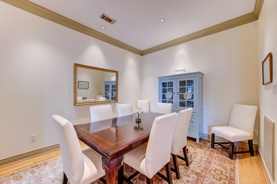 Formal Dining - 6811 Staffordshire