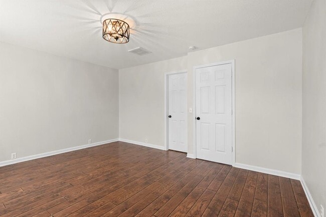 Building Photo - 9735 Coyote Creek Dr