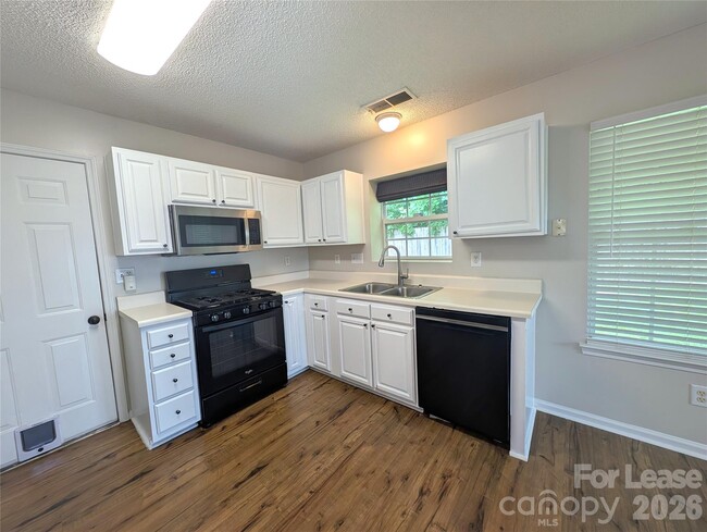 Building Photo - 7603 Lullwater Cove