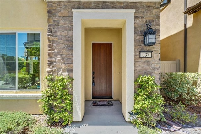 Building Photo - 137 Primrose Dr