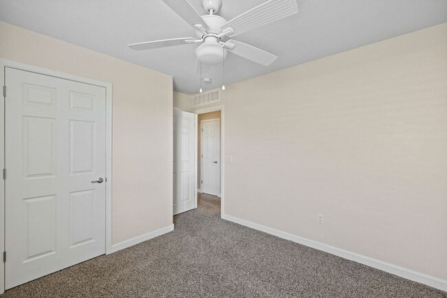 Building Photo - This very popular 2-story home floor plan ...