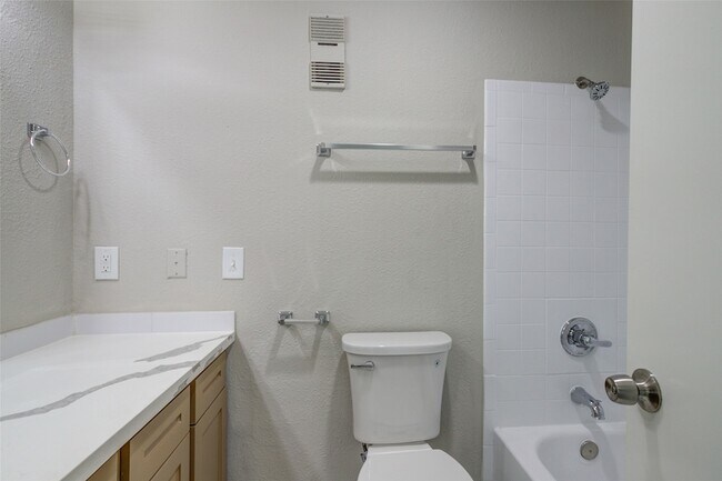 Building Photo - 3300 Pebblebrook Dr