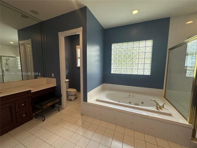 Building Photo - 15335 SW 80th Ave