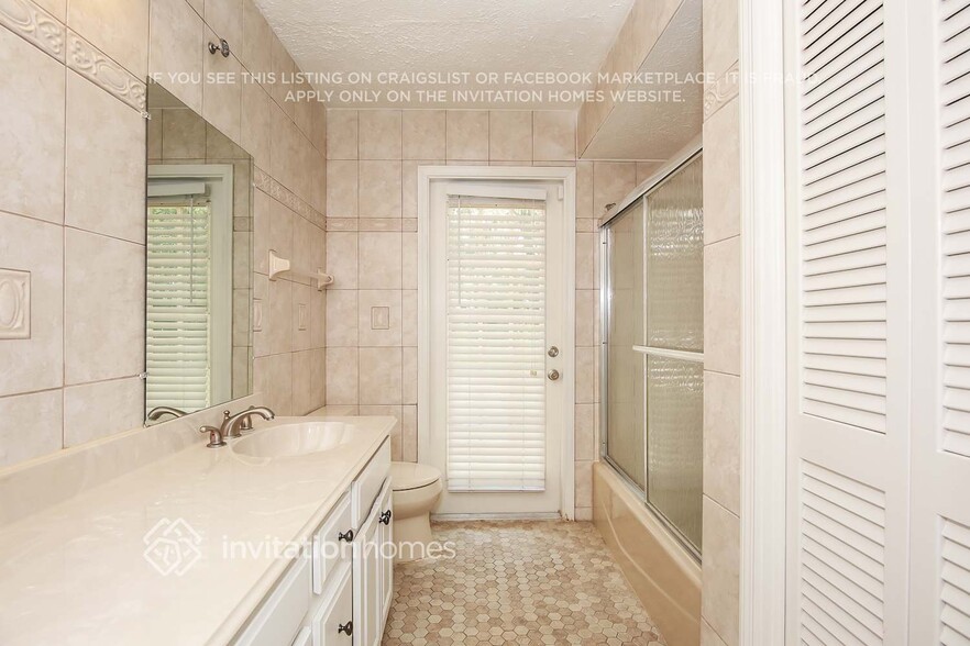 Building Photo - 3910 Buttonwood Ct
