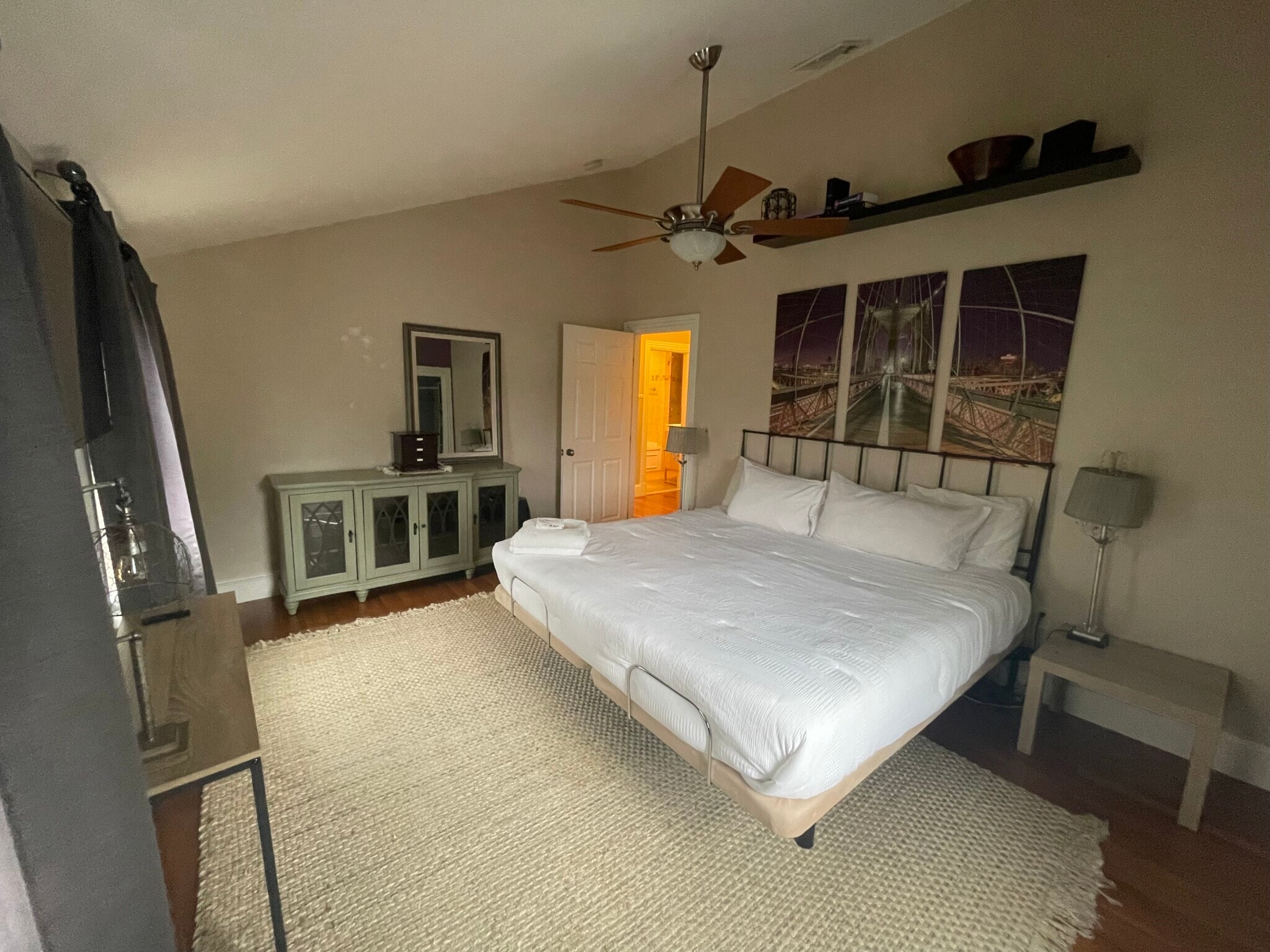 Building Photo - 14 Oak St