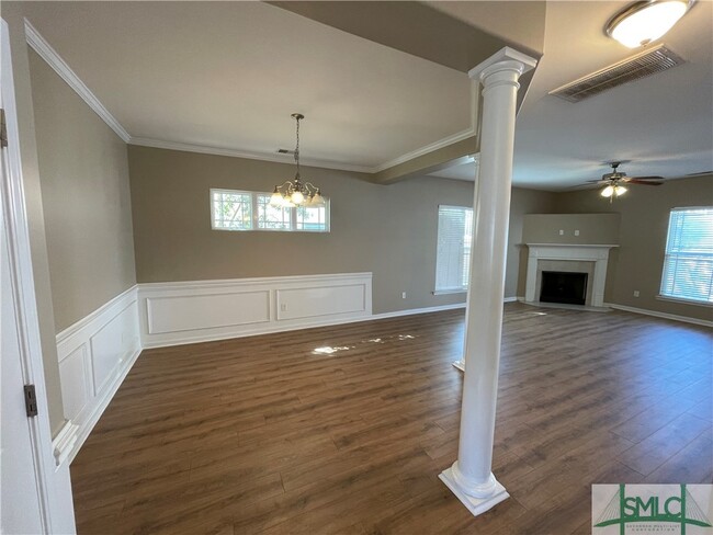 Building Photo - 225 Summer Hill Ct