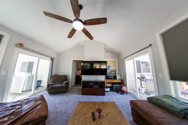 Building Photo - Barnards Landing Road | 3 bedrooms, 2 baths