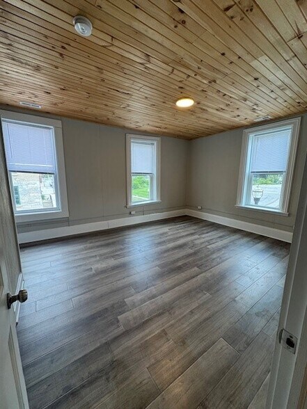 1st Bedroom - 186 E Winter St