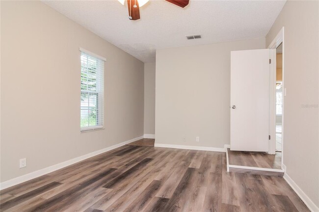 Building Photo - 706 Holly Terrace