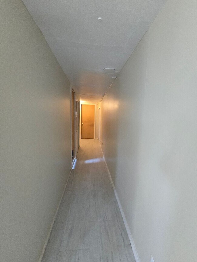 Building Photo - 2 bed, 1 bath Trailer House