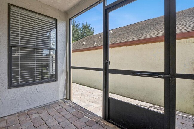 Building Photo - 7301 Spring Villas Cir
