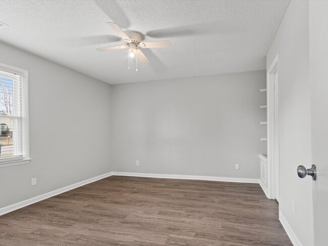 Building Photo - 2903 Deerfield Rd NW