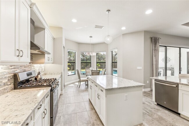 Building Photo - 4641 Azalea Dr