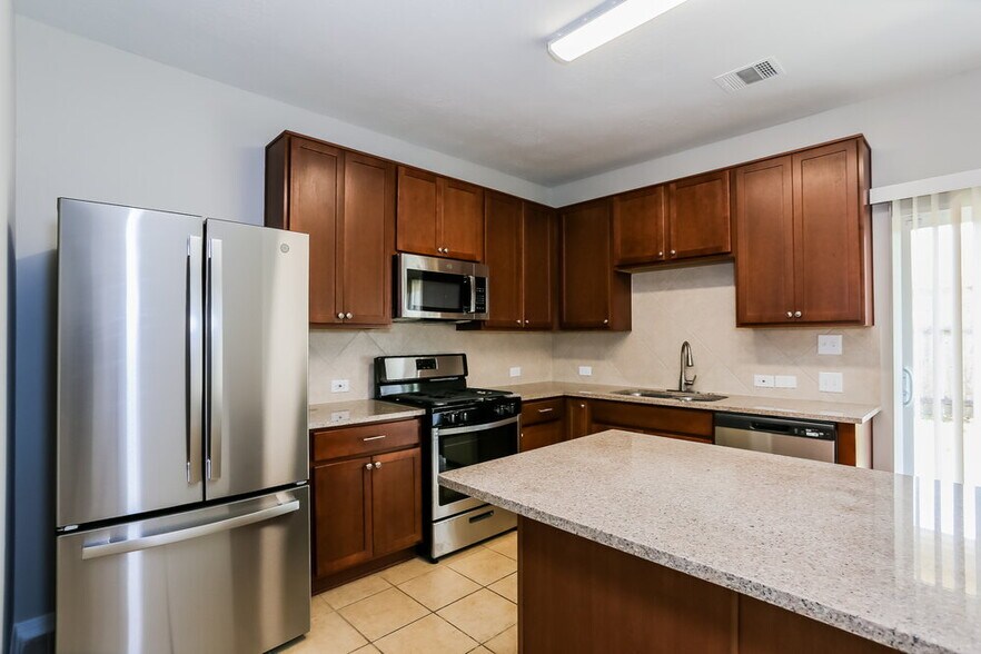 Building Photo - 17442 Hayley Springs Ct