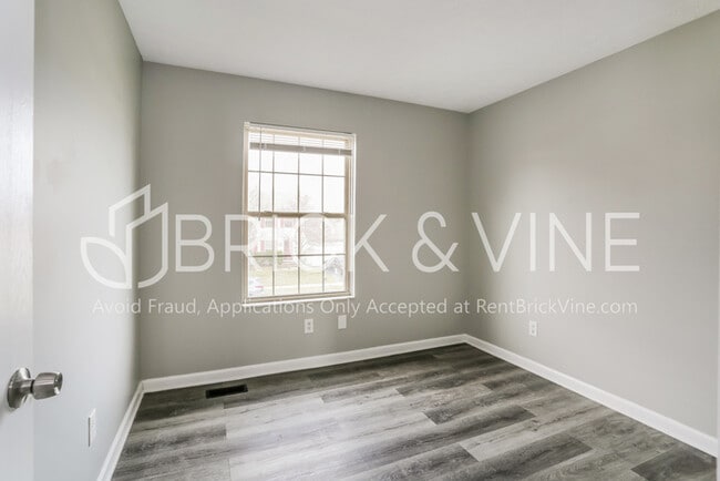 Building Photo - 5727 Sundial Dr