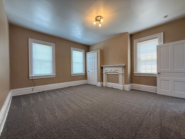 Building Photo - 3 Bedroom Arlington / Southside Slopes Tow...