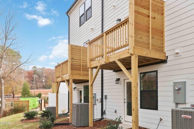 Building Photo - 3615 Elm Grv Ln