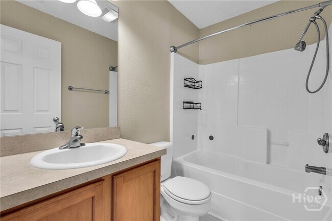 Building Photo - 975 Canyon Oak Loop