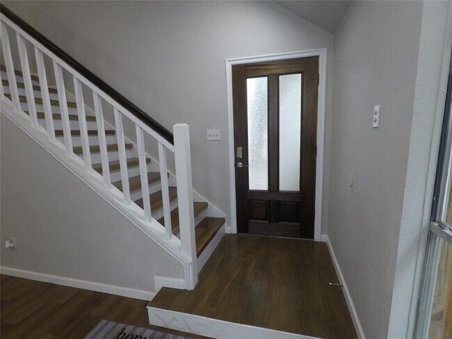 Building Photo - 16326 Tiburon Way
