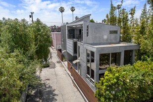 Building Photo - 483 Carroll Canal Ct
