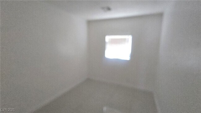 Building Photo - 4533 W Desert Inn Rd
