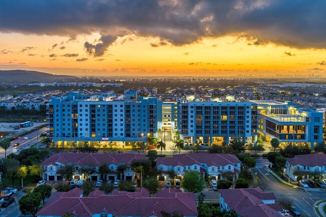 Building Photo - Century Town Center