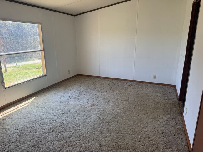 Building Photo - 3 Bedroom 2 Bathroom Home located in Greene County, TN