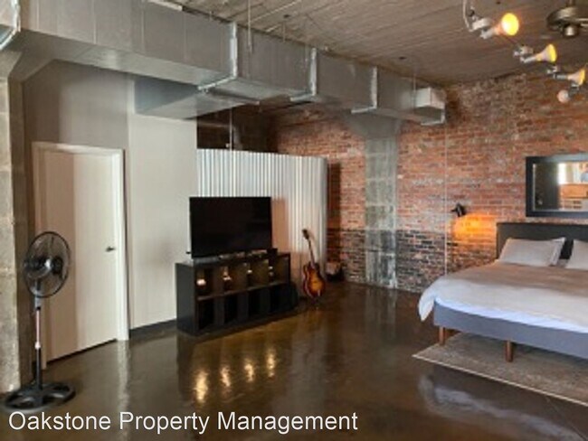 Building Photo - 2 br, 2 bath House - 201 Hull Street Unit 51