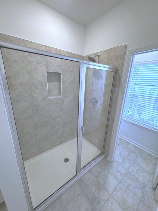 Building Photo - 7 Peeples Dr