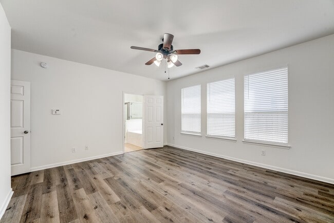 Building Photo - 16906 Shoal Park Dr