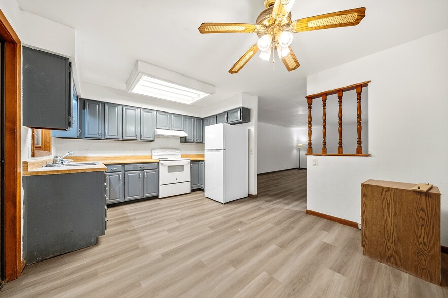 Building Photo - 11 Vitoria Ln