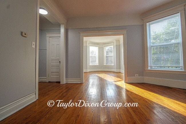 Building Photo - 5407 S Indiana Ave