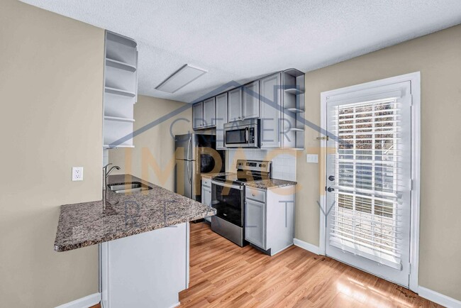 Building Photo - 1045 Blinken St