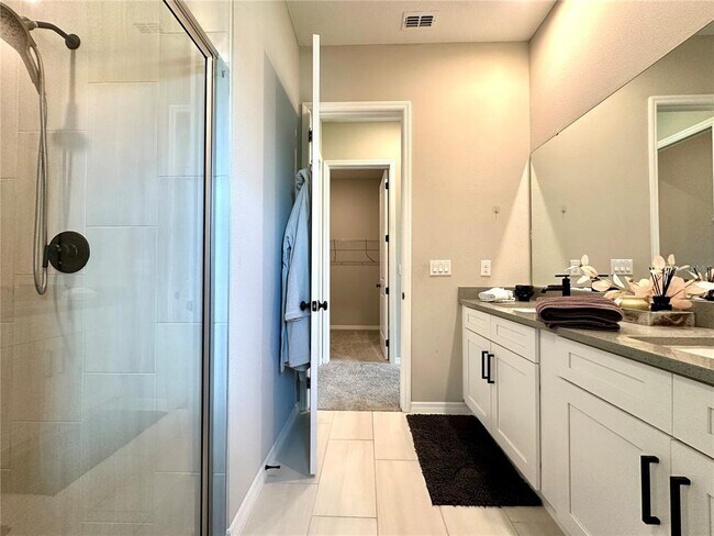 Building Photo - 342 Windward Way