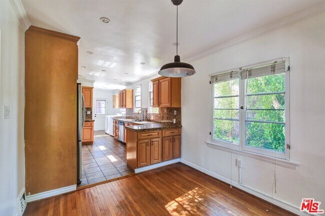Building Photo - 458 Smithwood Dr