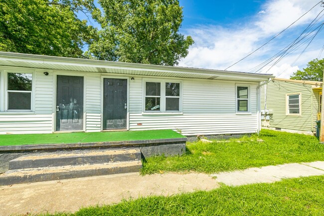 Building Photo - 5107 Sunbeam Ave