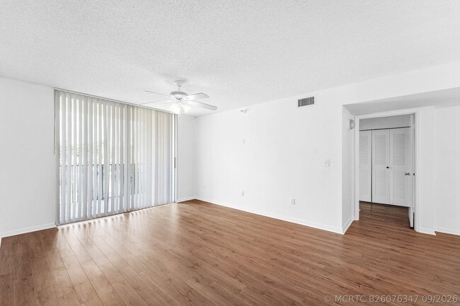 Building Photo - 167 Yacht Club Way