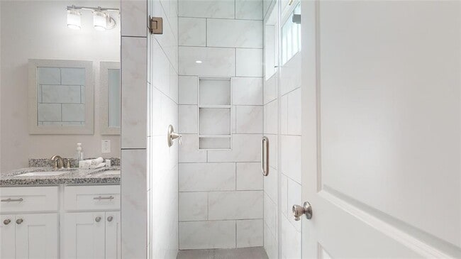 Building Photo - 1201 Northwood St