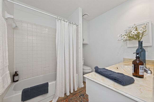 Building Photo - 3815 Brook Shadow Dr