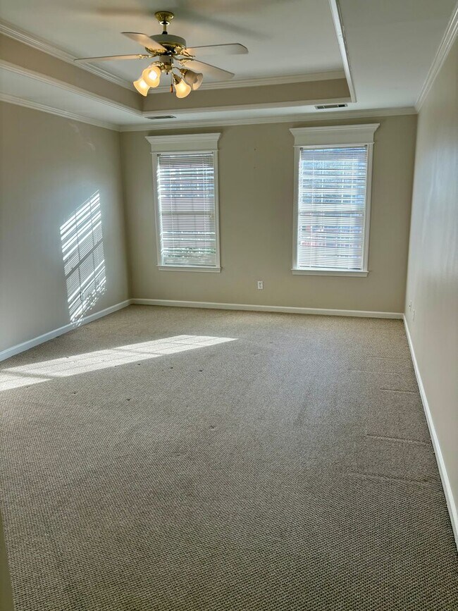 Building Photo - Beautiful Home in Desirable Cherry Creek | 3 Bed + Office | Fully Fenced Yard | Near Baker Elemen...