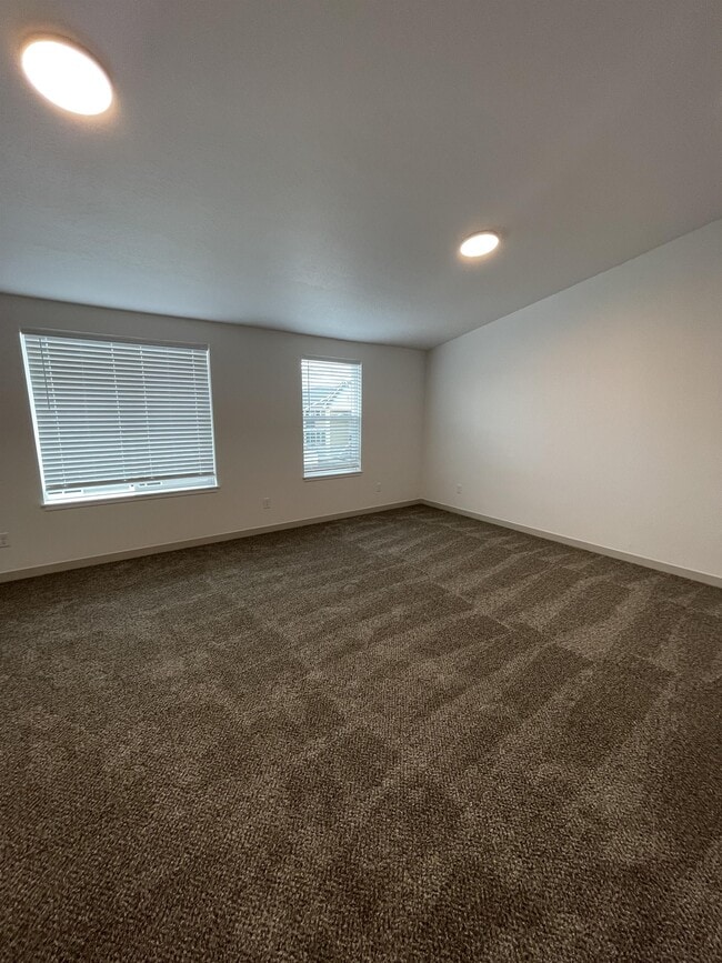 Building Photo - 411 Azalea Ct