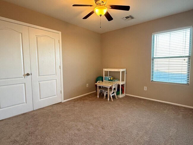 Building Photo - 4533 S 236th Dr